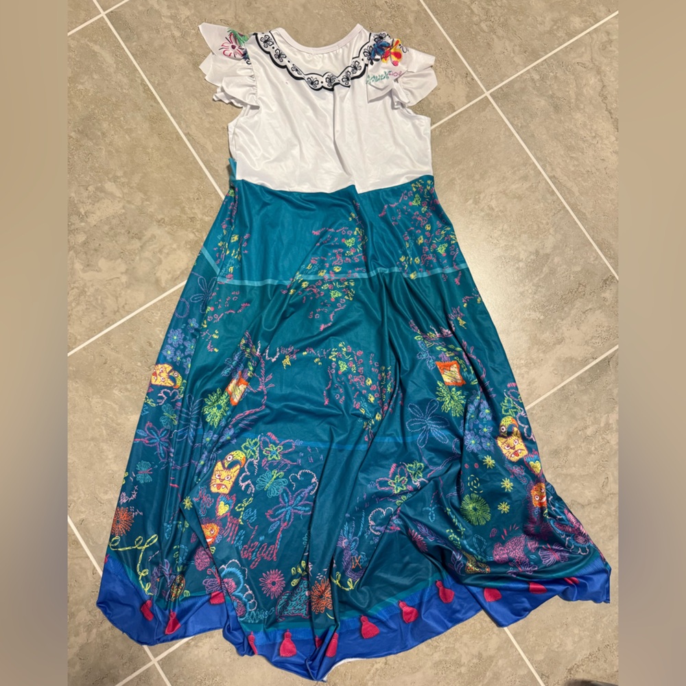 Encanto Mirabel Costume - Picture 5 of 7
